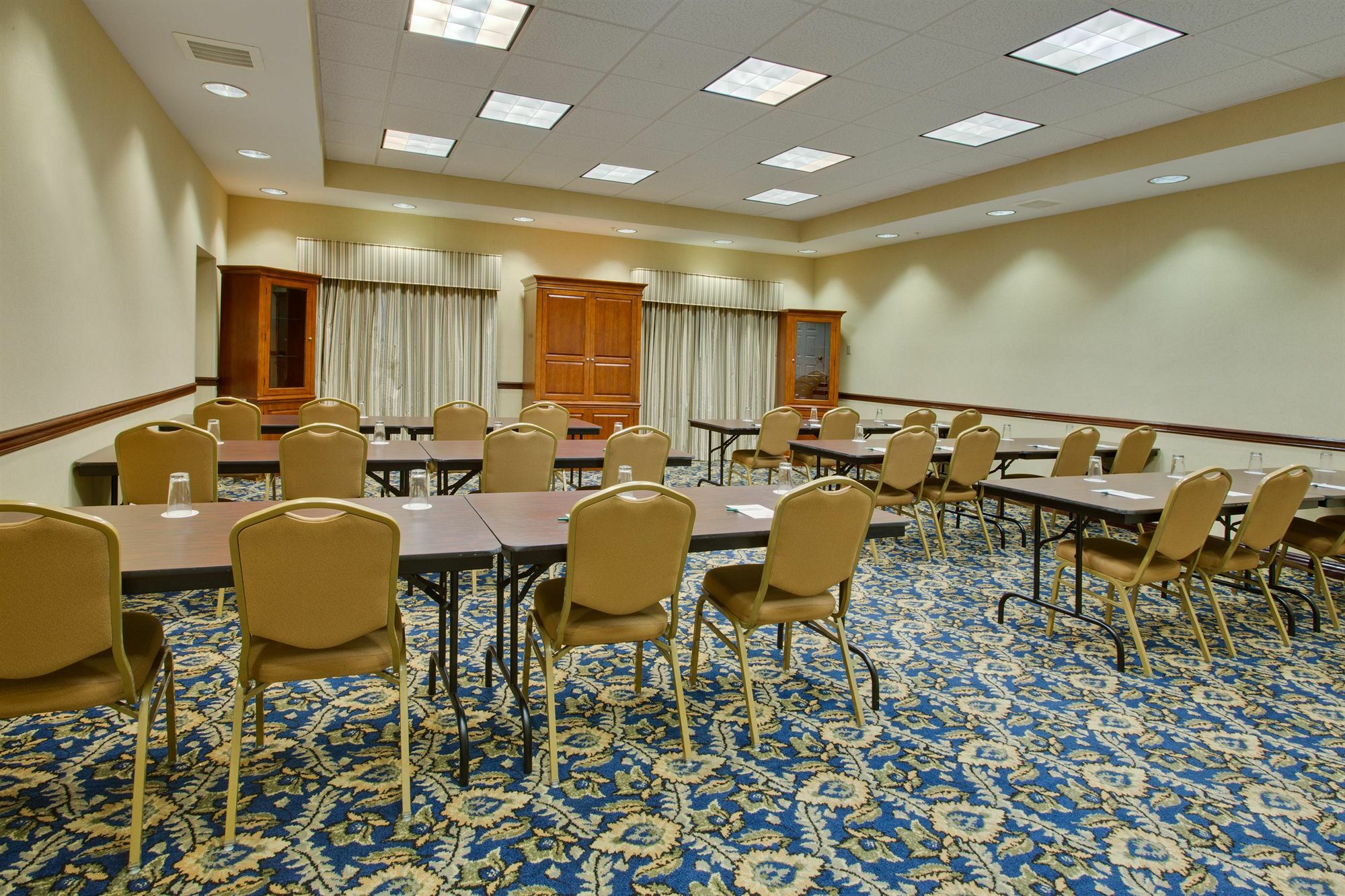 Country & By Radisson, Tampa-brandon, Fl 3*